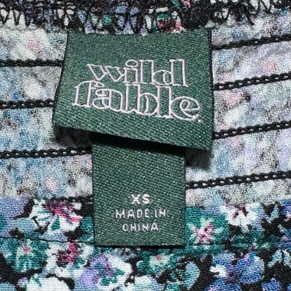 NWT Wild Fable Cropped Floral Bishop Sleeve Top Size XS - Picture 5 of 14